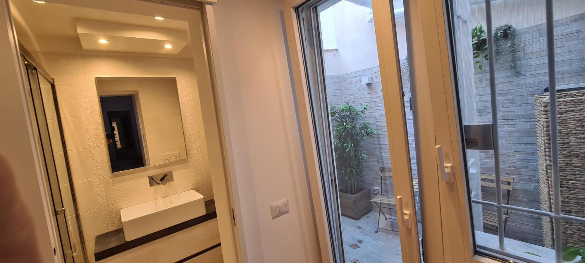 Apartment Trastevere Incantevole Con Patio Esterno Privato